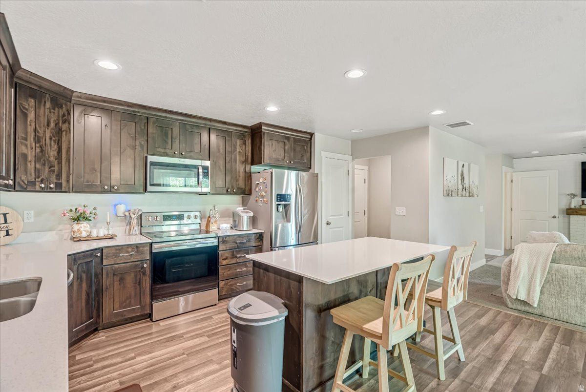 APPLE HOLLOW - Residential