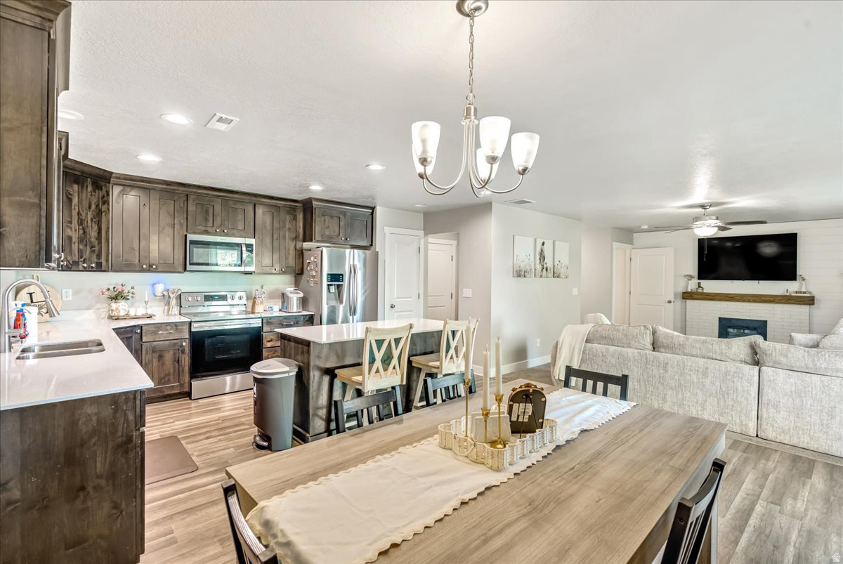 APPLE HOLLOW - Residential