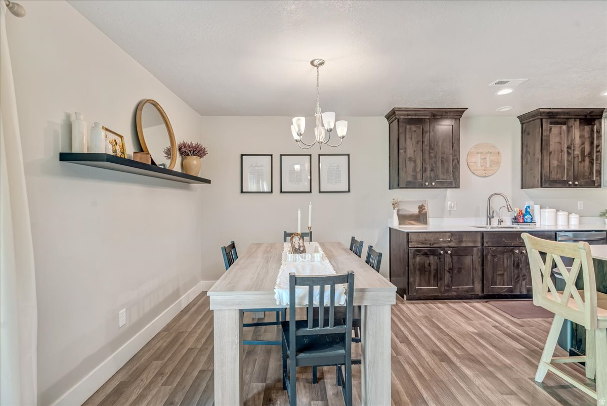 APPLE HOLLOW - Residential