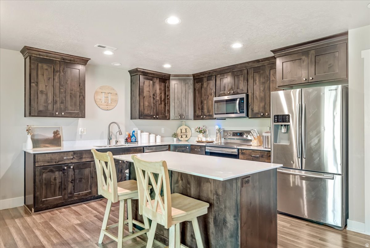APPLE HOLLOW - Residential