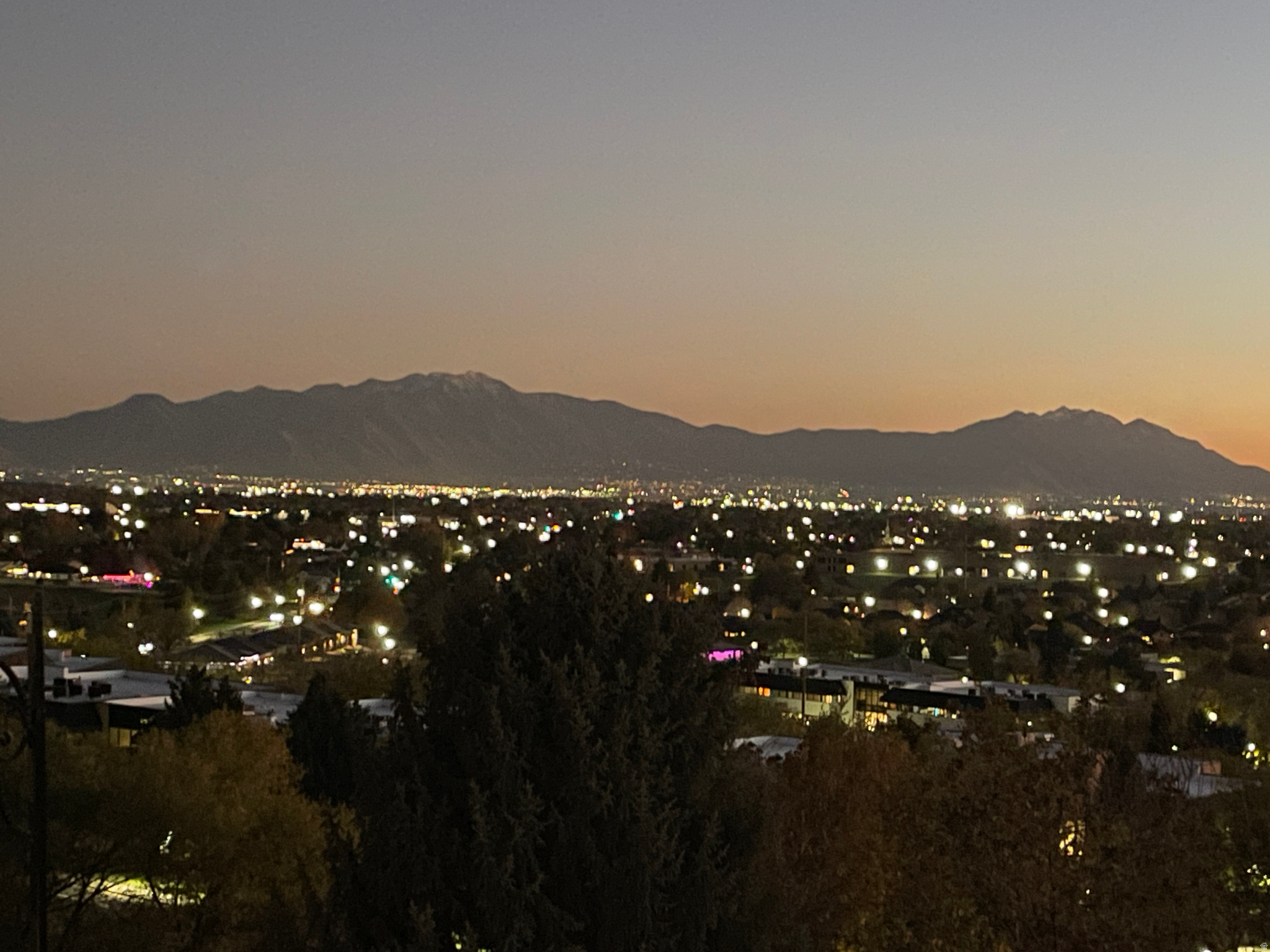 MOUNTAIN OAKS - Land