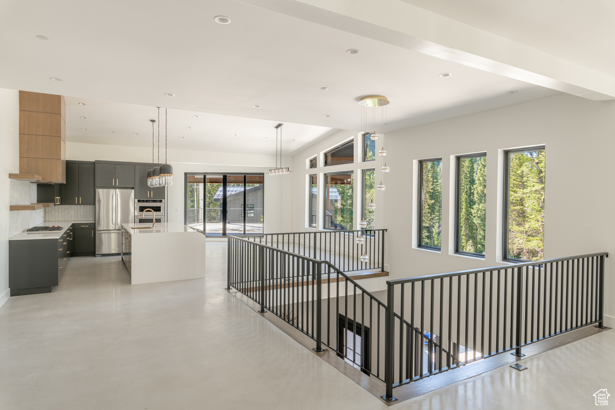 CRANE COVE - Residential