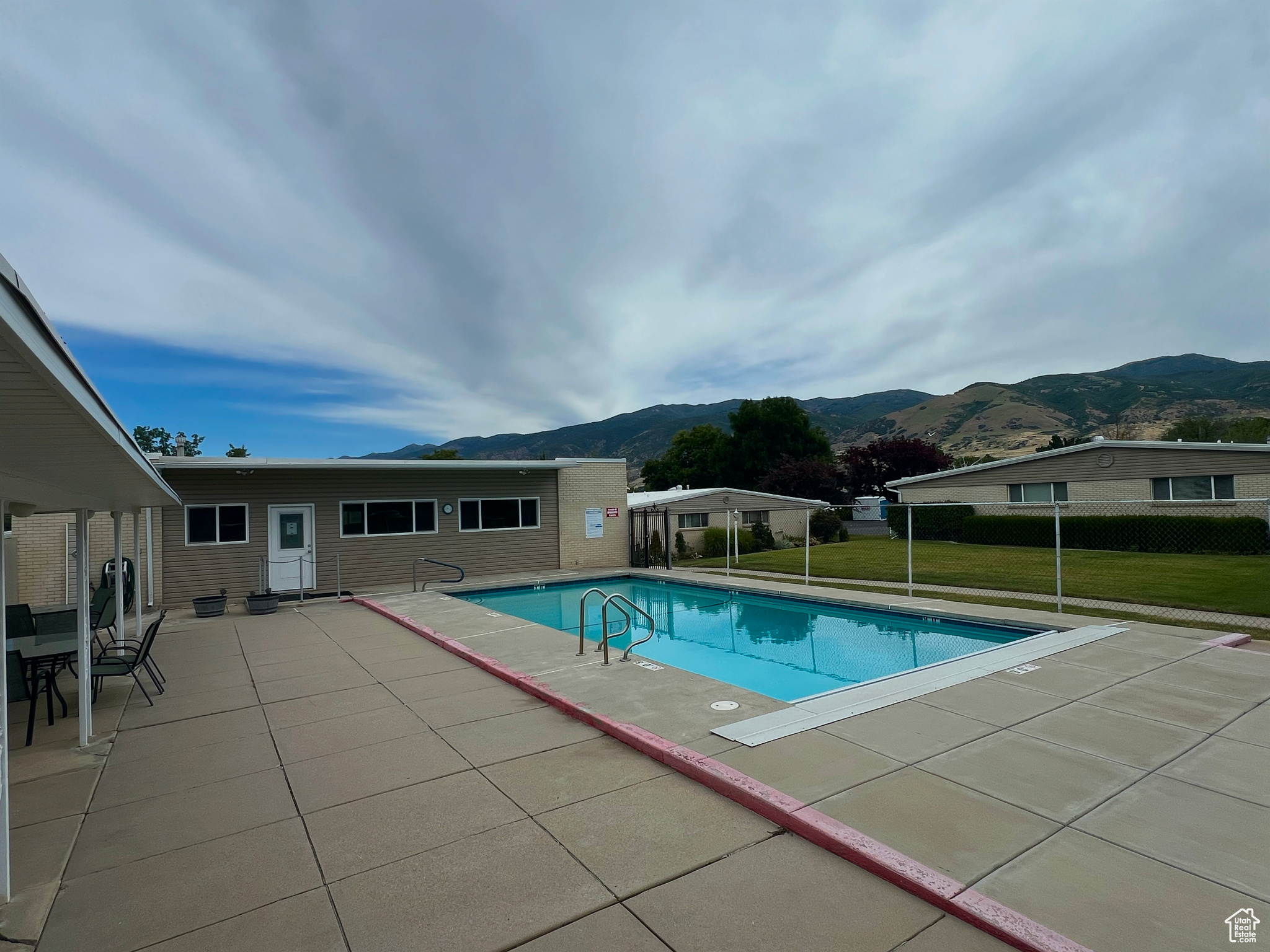 BOUNTIFUL GARDENS - Residential