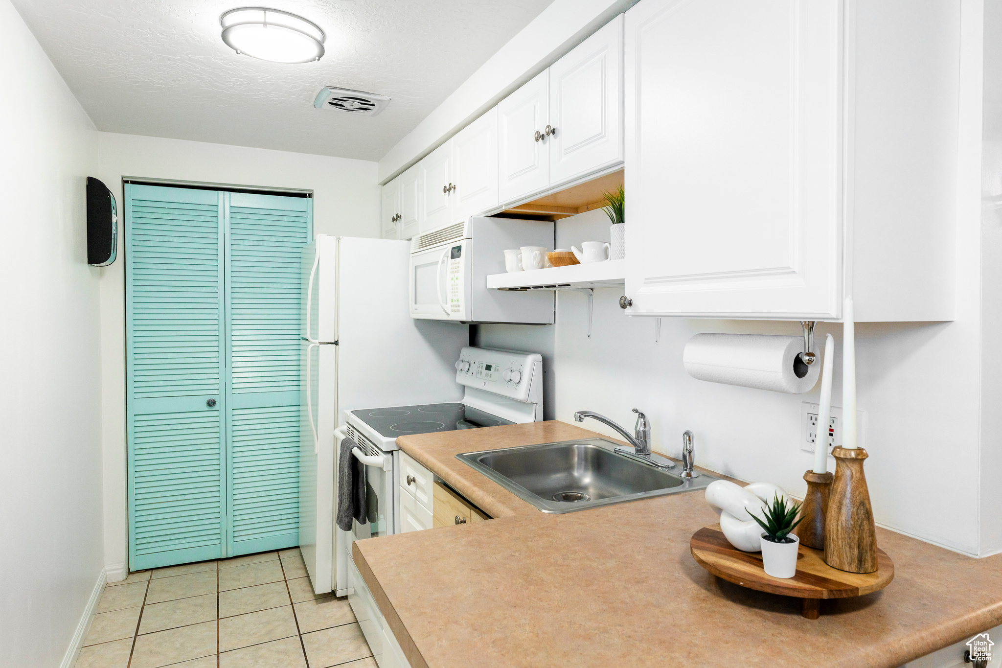 CENTRAL PARK CONDOMINIUMS - Residential