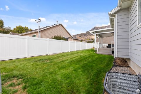Tiny photo for 4616 W CARRIAGE LN, Cedar Hills, UT 84062 (MLS # 2113018)