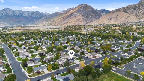 Tiny photo for 4616 W CARRIAGE LN, Cedar Hills, UT 84062 (MLS # 2113018)