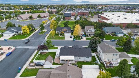 Tiny photo for 4616 W CARRIAGE LN, Cedar Hills, UT 84062 (MLS # 2113018)