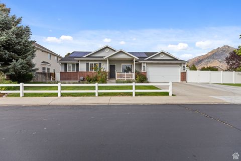 Tiny photo for 4616 W CARRIAGE LN, Cedar Hills, UT 84062 (MLS # 2113018)