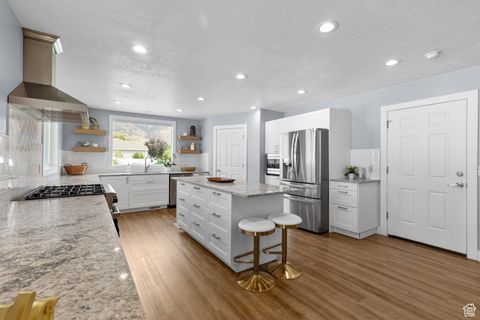 Tiny photo for 4616 W CARRIAGE LN, Cedar Hills, UT 84062 (MLS # 2113018)