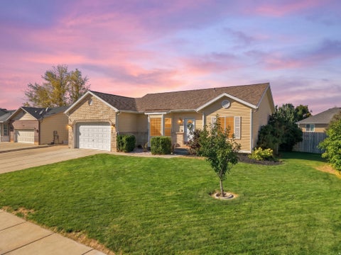 Tiny photo for 696 W 1960 N, Clinton, UT 84015 (MLS # 2184951)