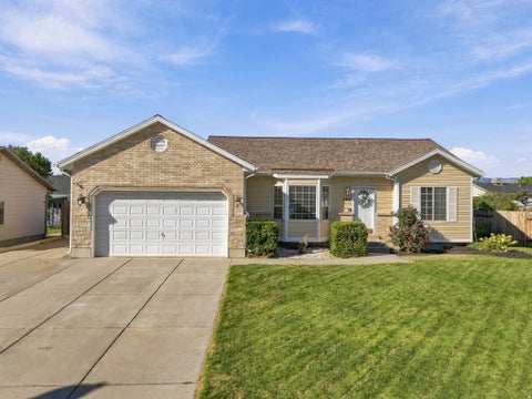 Tiny photo for 696 W 1960 N, Clinton, UT 84015 (MLS # 2184951)