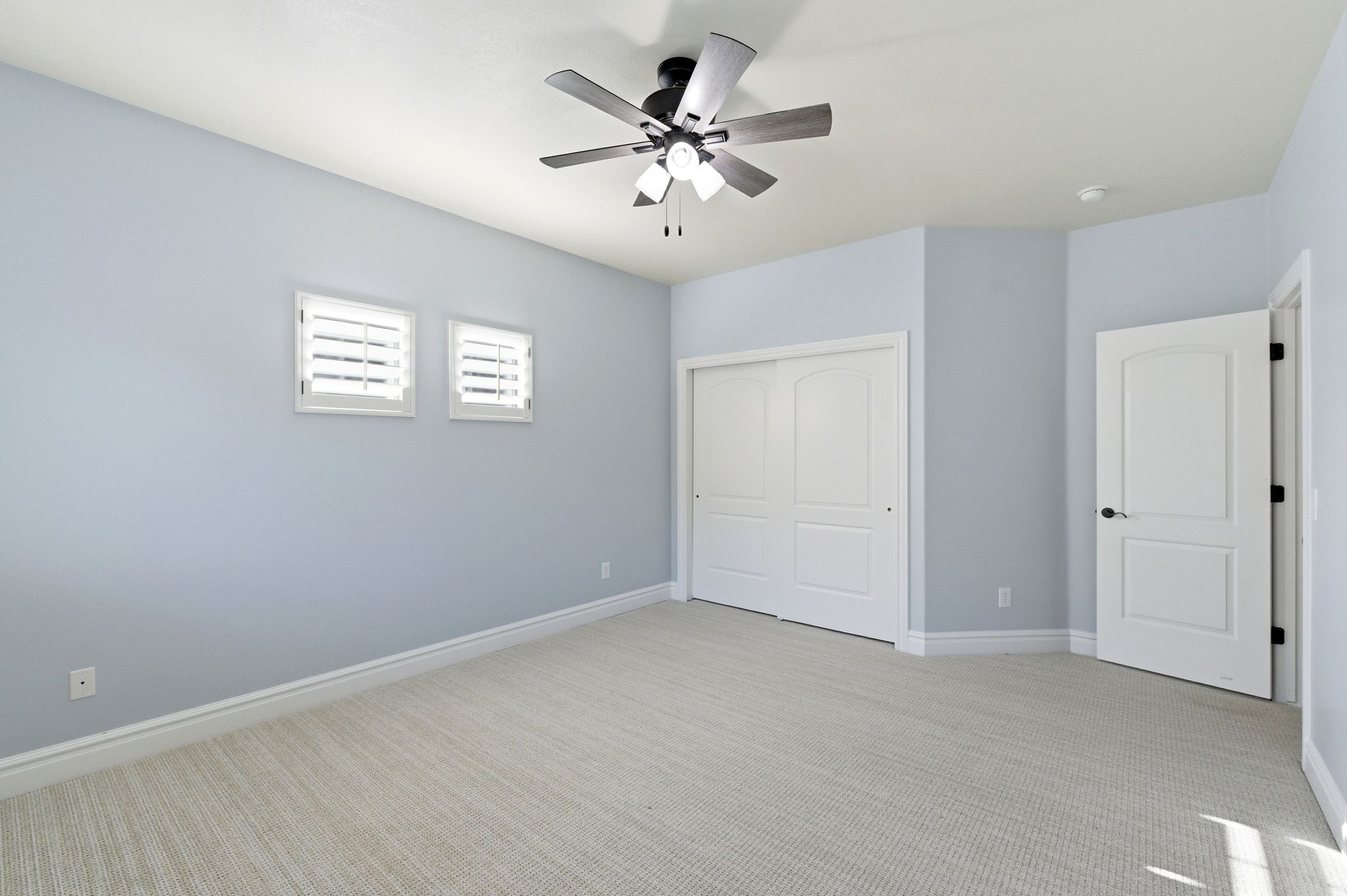 EAGLEPOINTE ESTATES - Residential