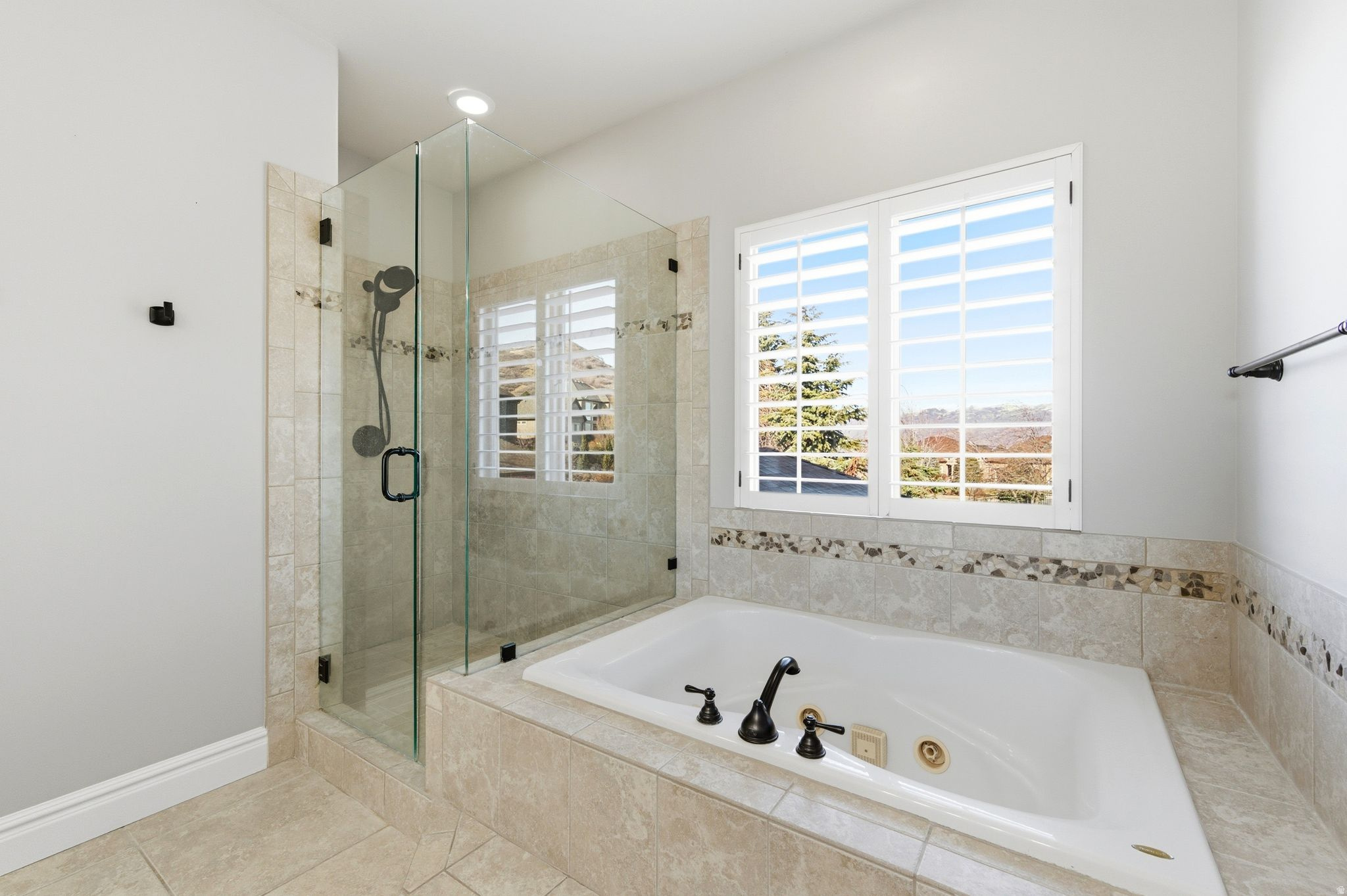 EAGLEPOINTE ESTATES - Residential