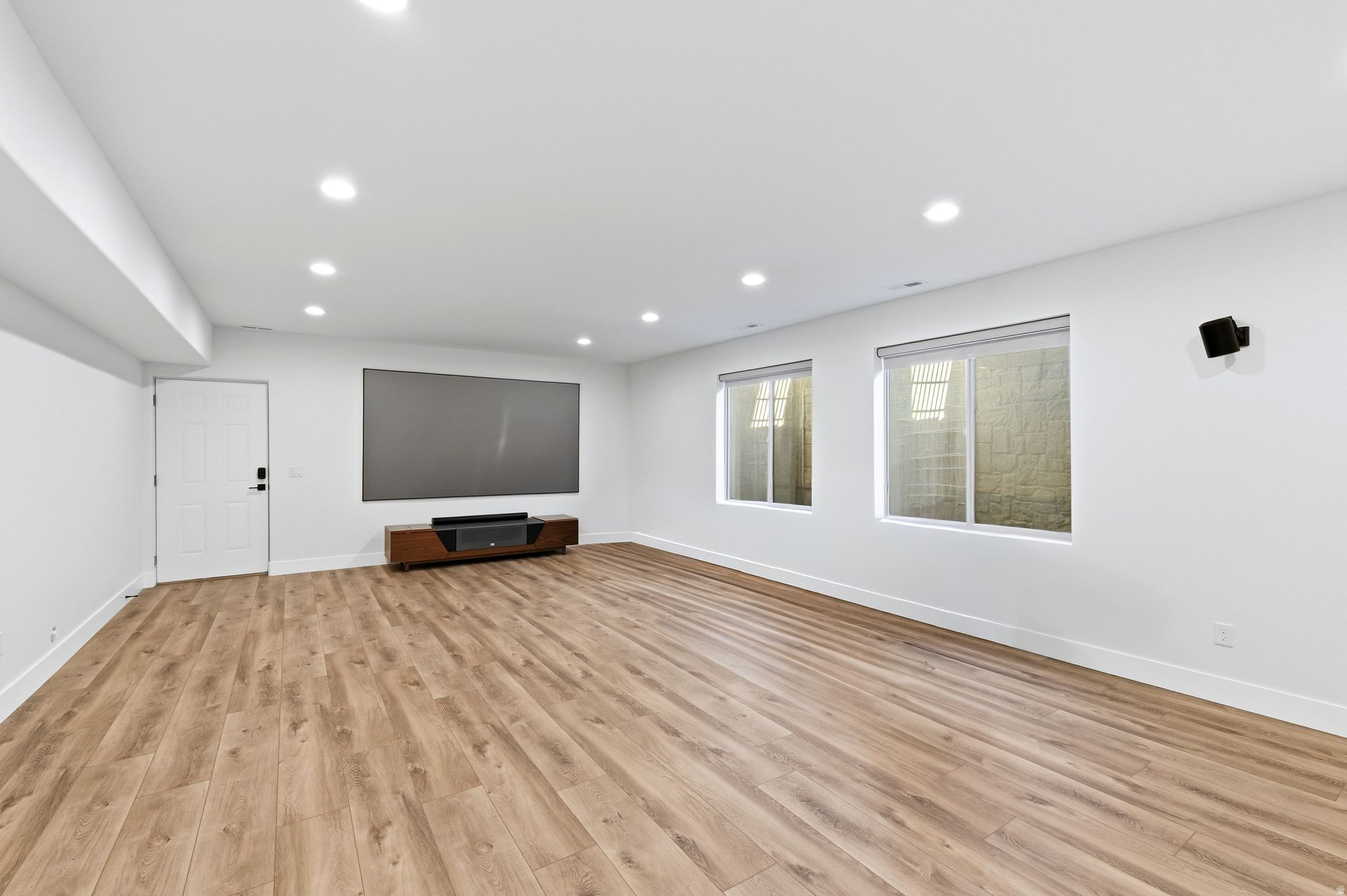 EAGLEPOINTE ESTATES - Residential