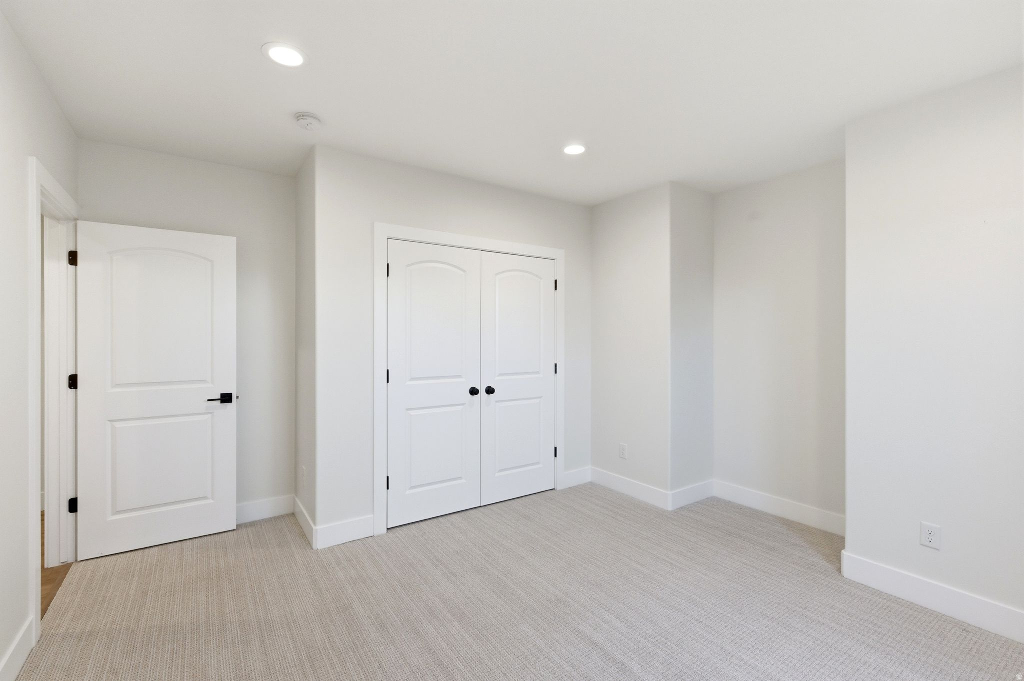 EAGLEPOINTE ESTATES - Residential