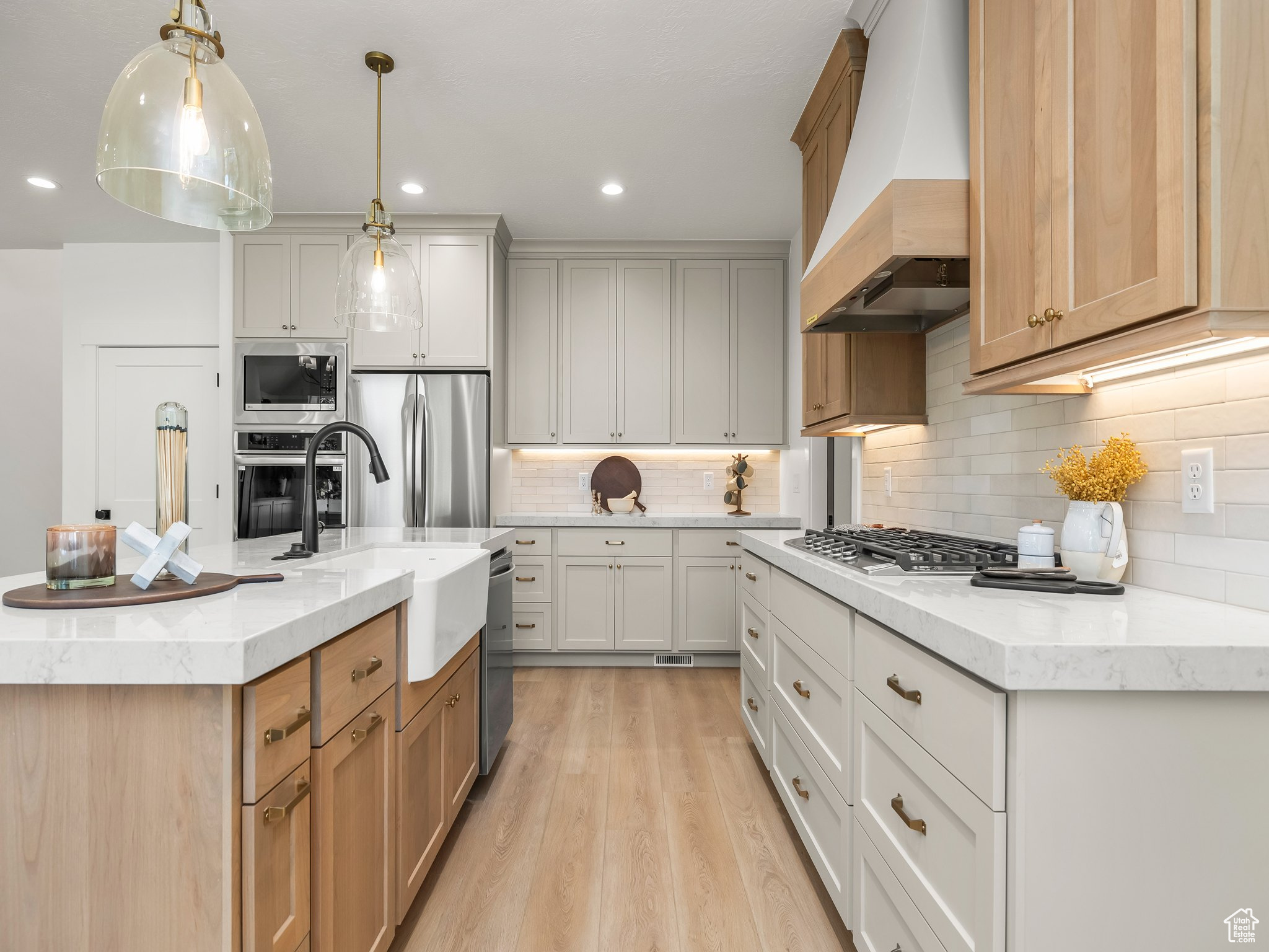 LAKEVIEW HILLS - Residential