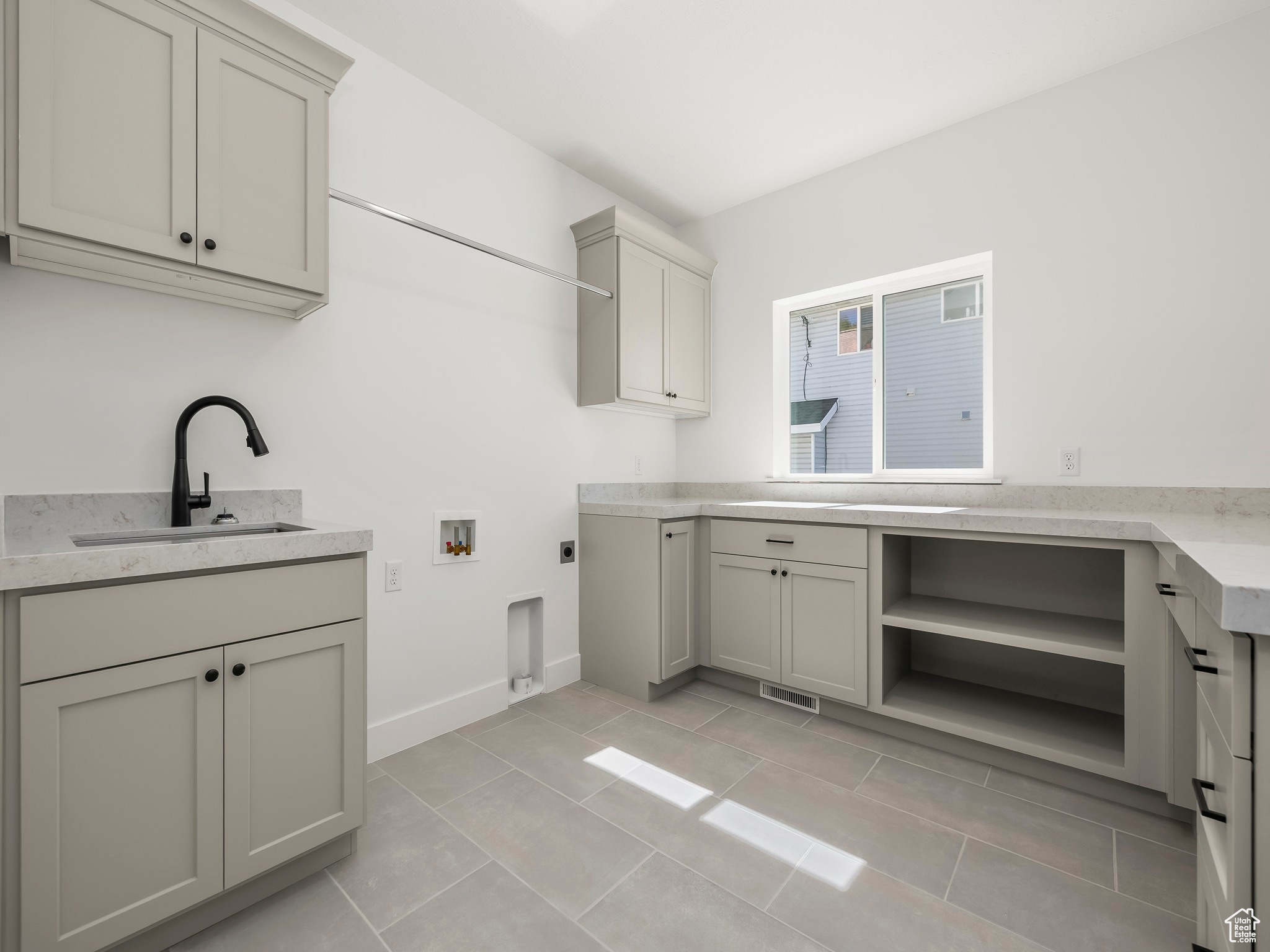 LAKEVIEW HILLS - Residential