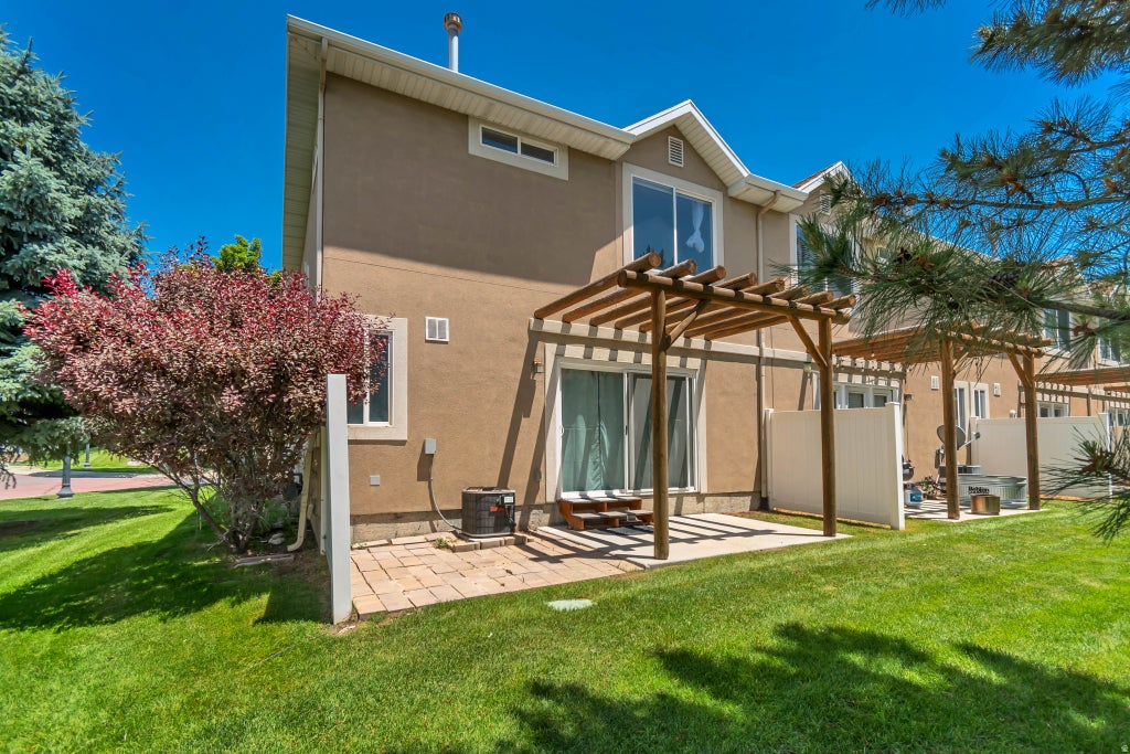 Photo of 677 W VILLA DR S, Sandy, UT 84070 (MLS # 2162331)