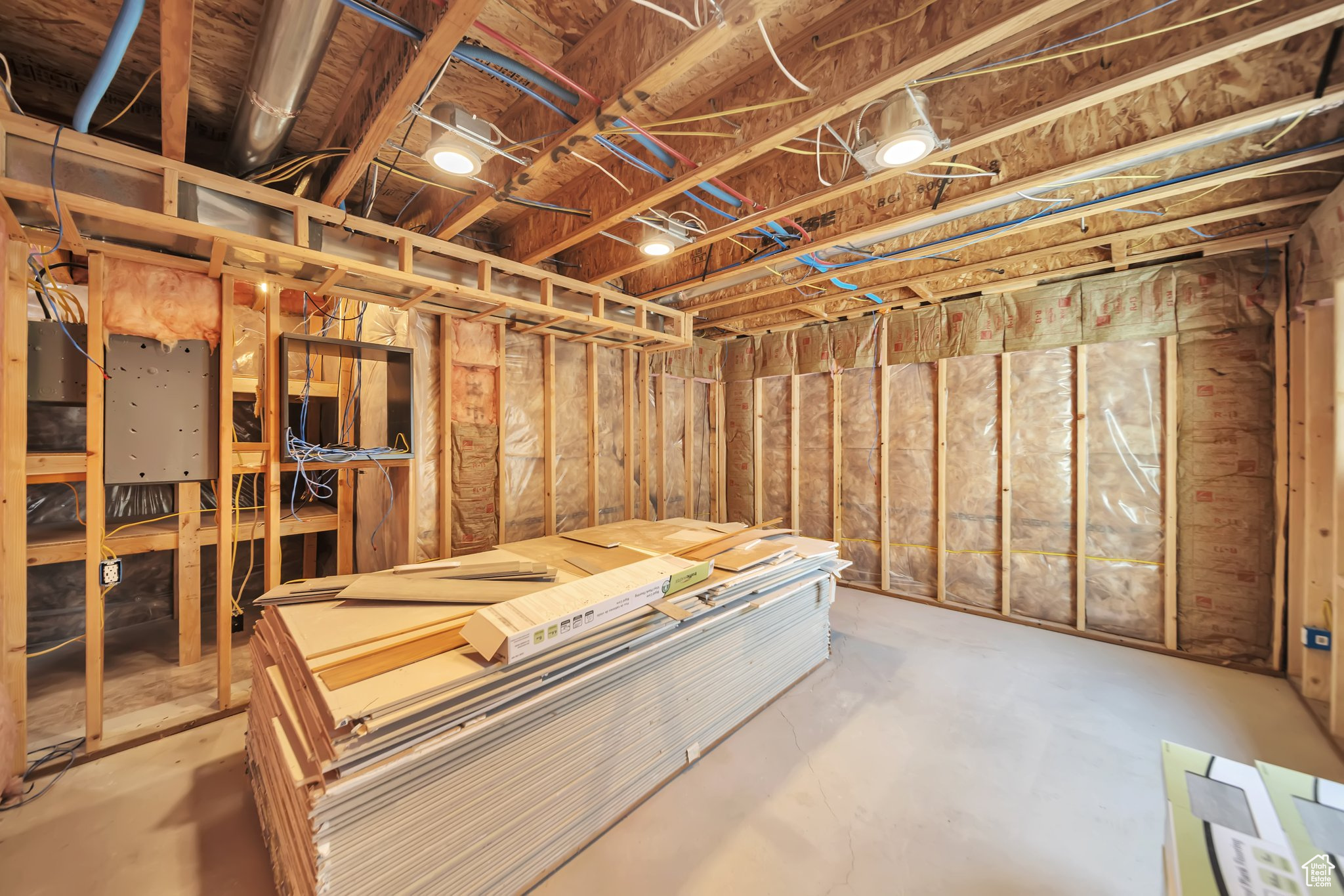 THE VILLAGE OF HAWKS RANCH - Residential