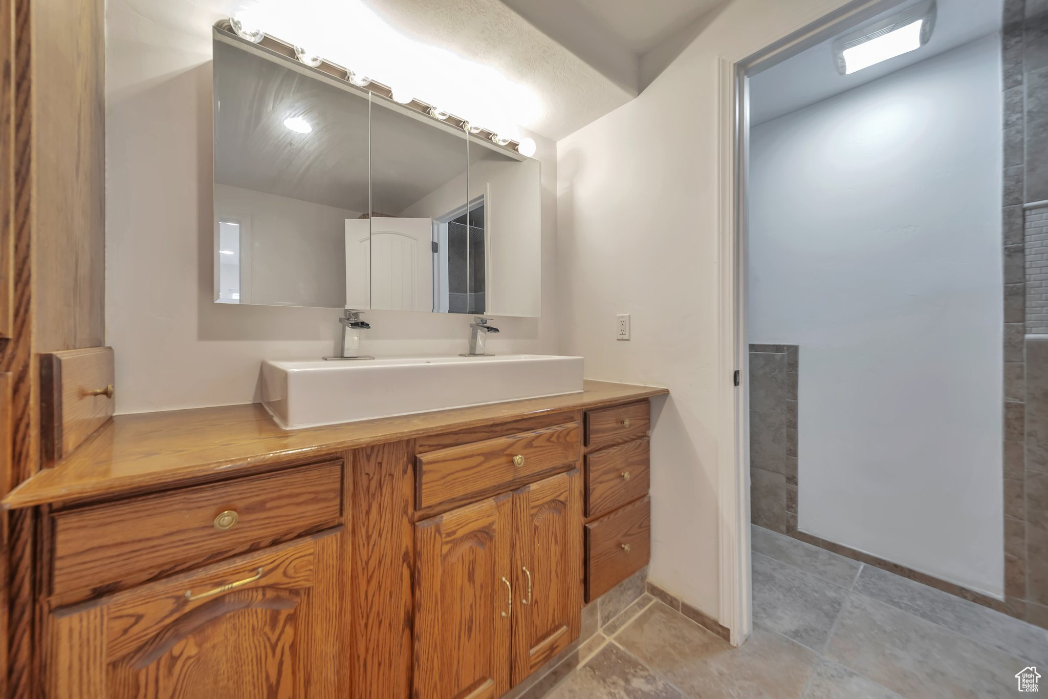 THE VILLAGE OF HAWKS RANCH - Residential