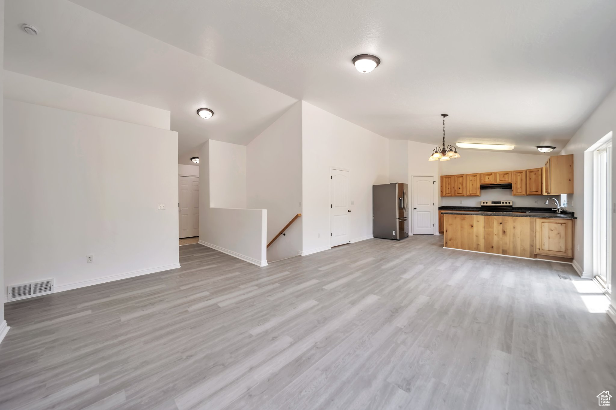 THE VILLAGE OF HAWKS RANCH - Residential