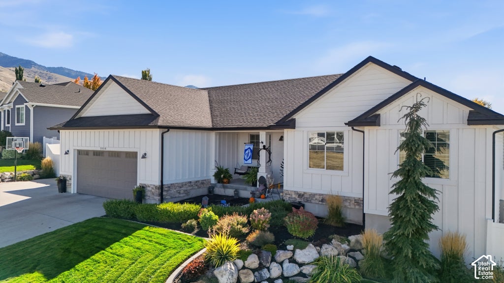 Photo of 1058 E 300 S, Smithfield, UT 84335 (MLS # 2191778)