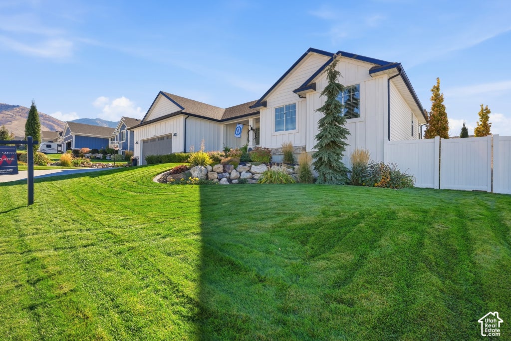 Photo of 1058 E 300 S, Smithfield, UT 84335 (MLS # 2191778)