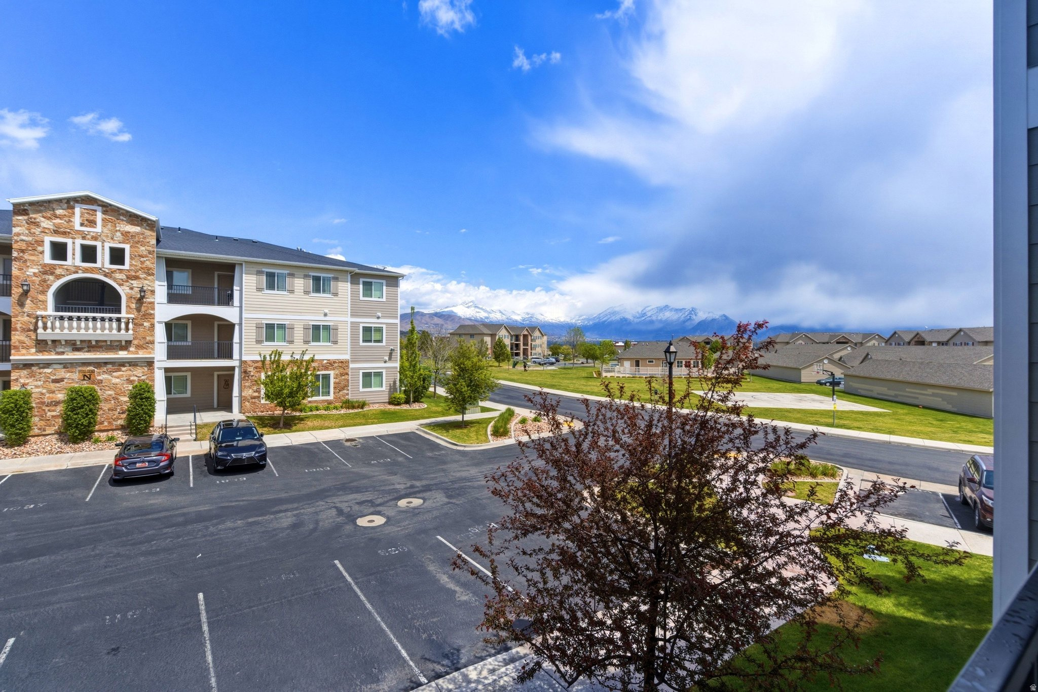 HILLCREST CONDO - Residential