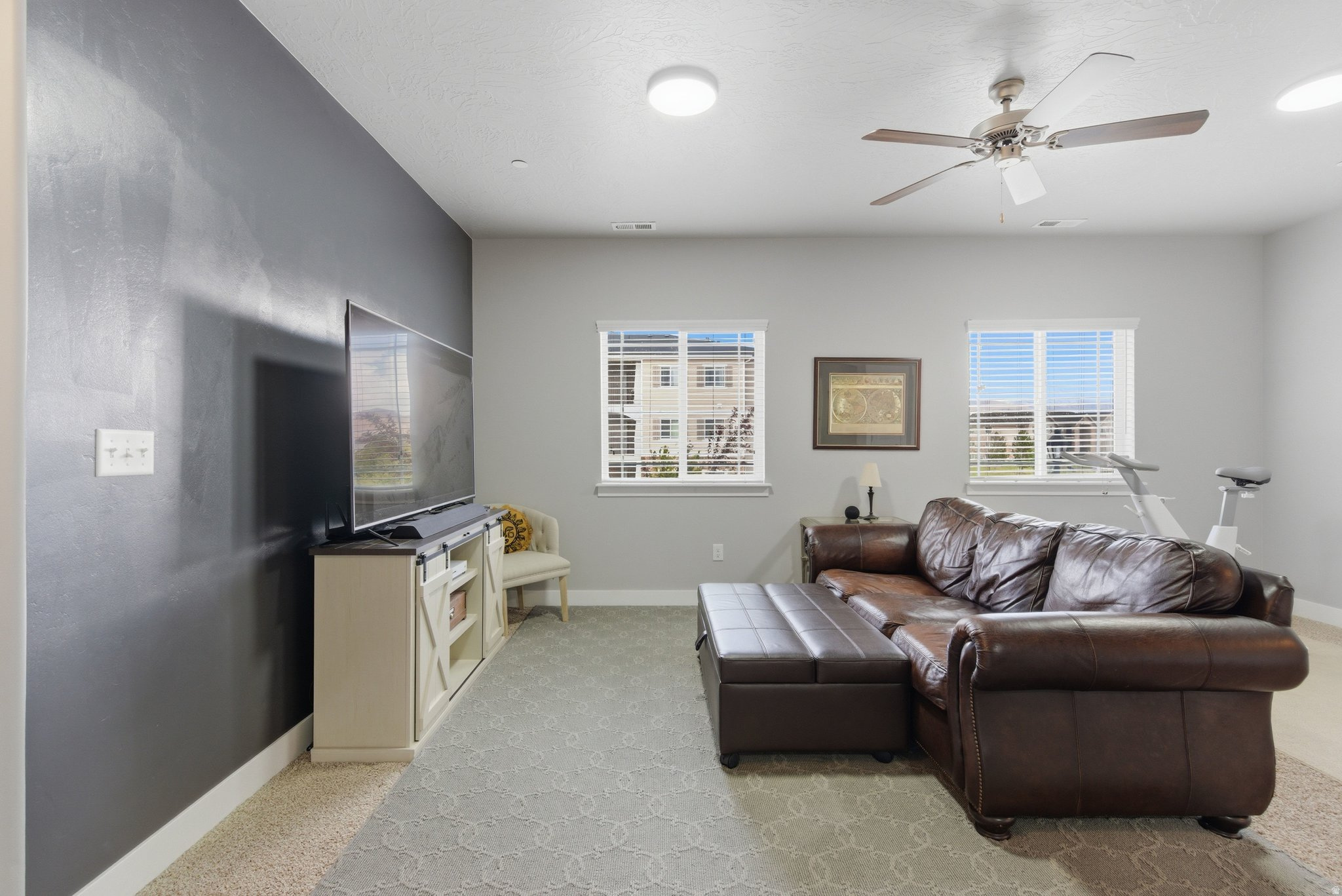 HILLCREST CONDO - Residential