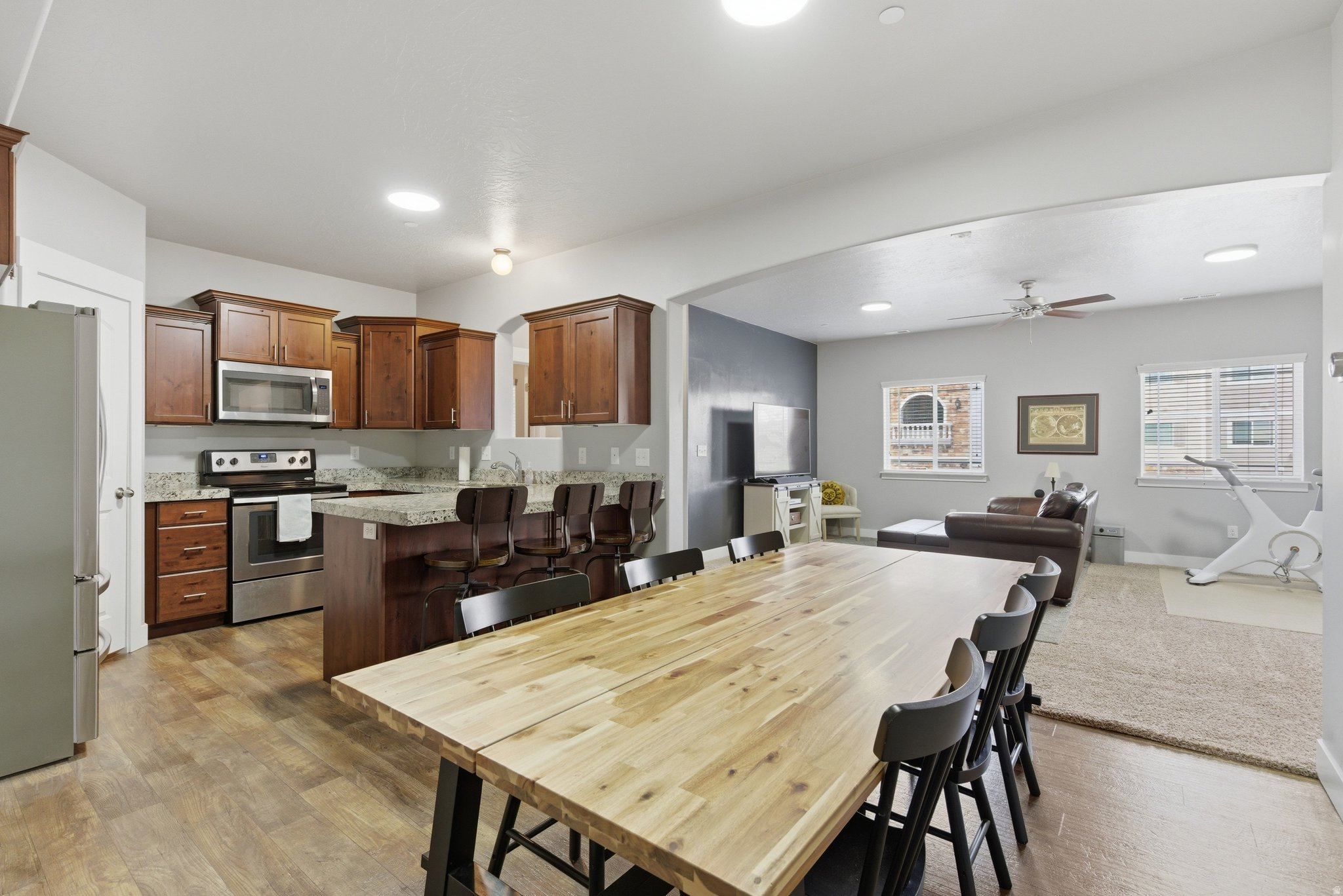 HILLCREST CONDO - Residential