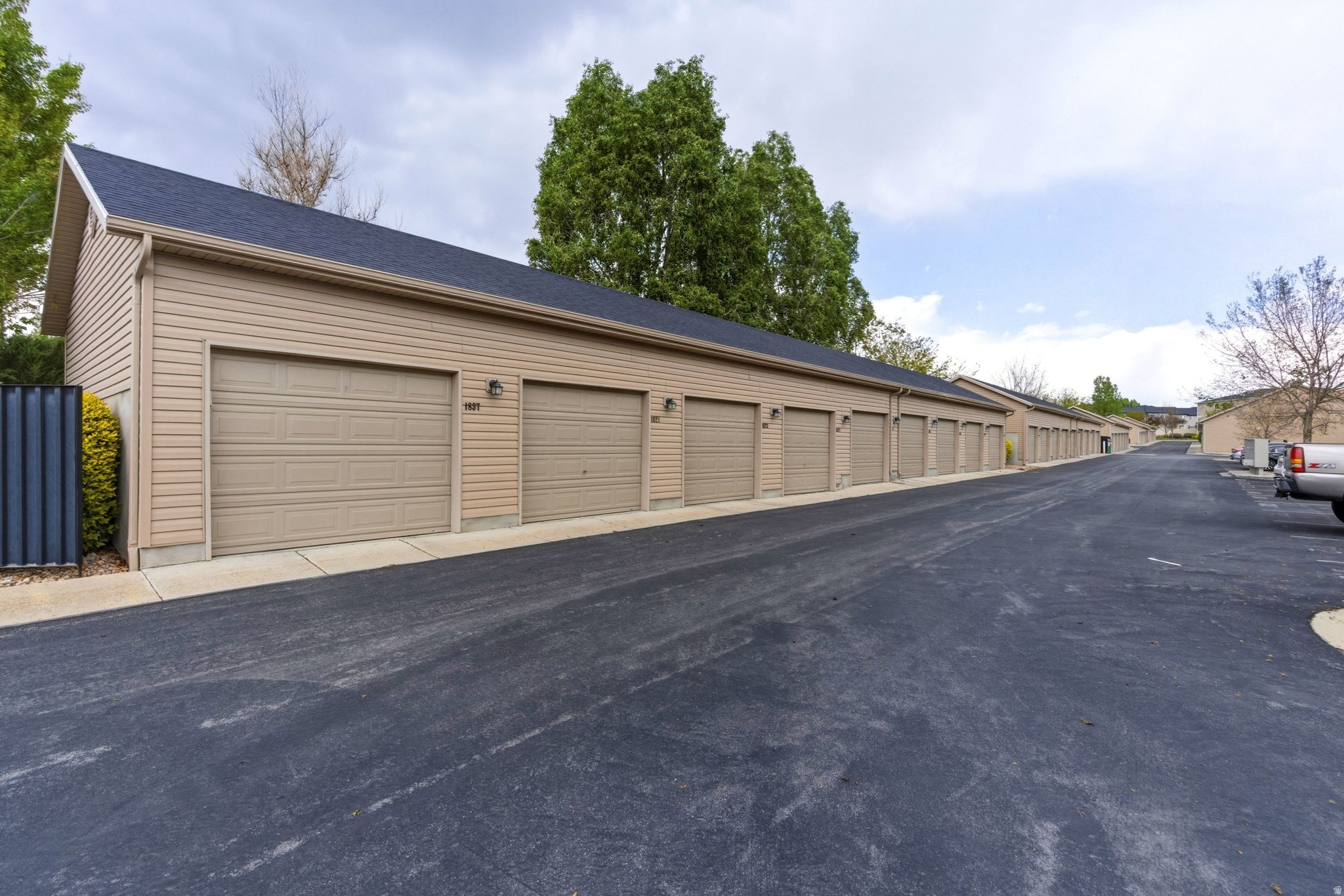 HILLCREST CONDO - Residential