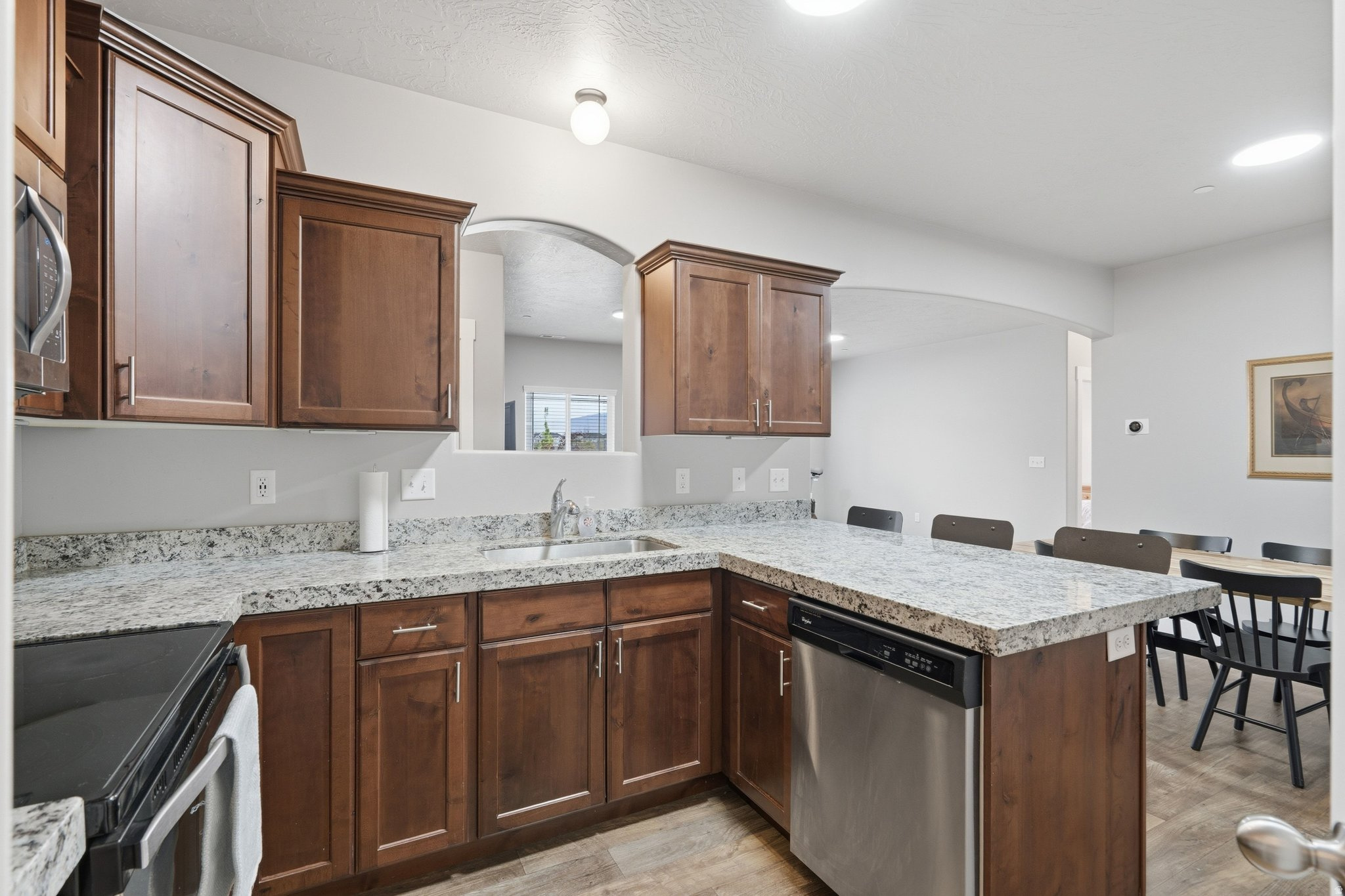 HILLCREST CONDO - Residential