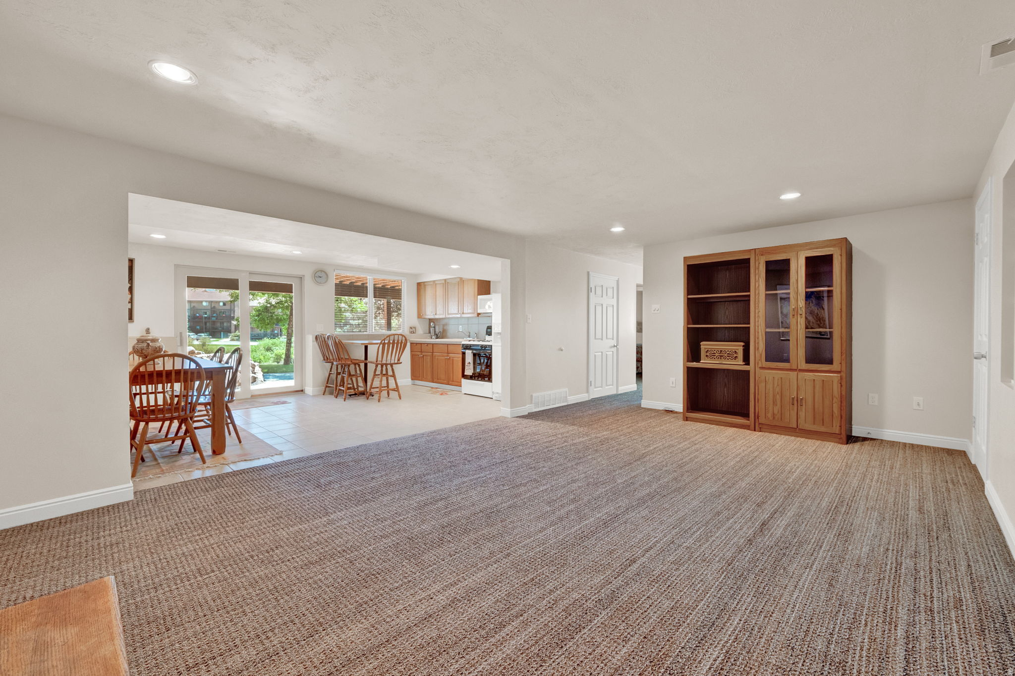 PATIO SPRINGS - Residential