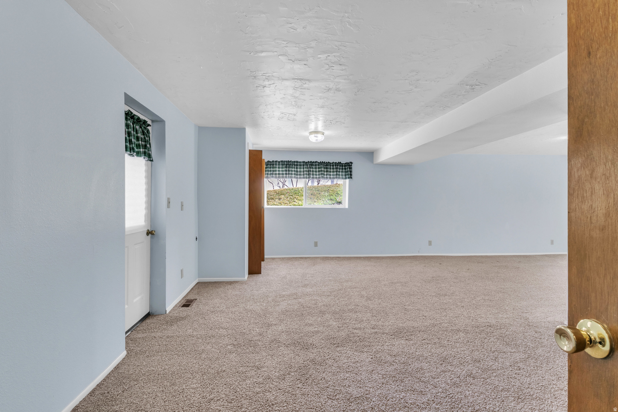 SALEM HILLS - Residential