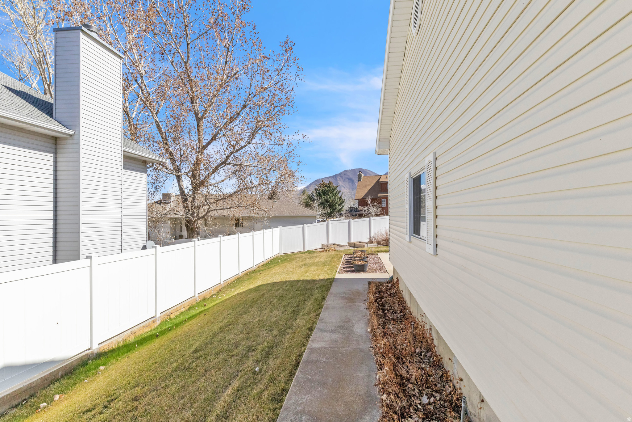 SALEM HILLS - Residential