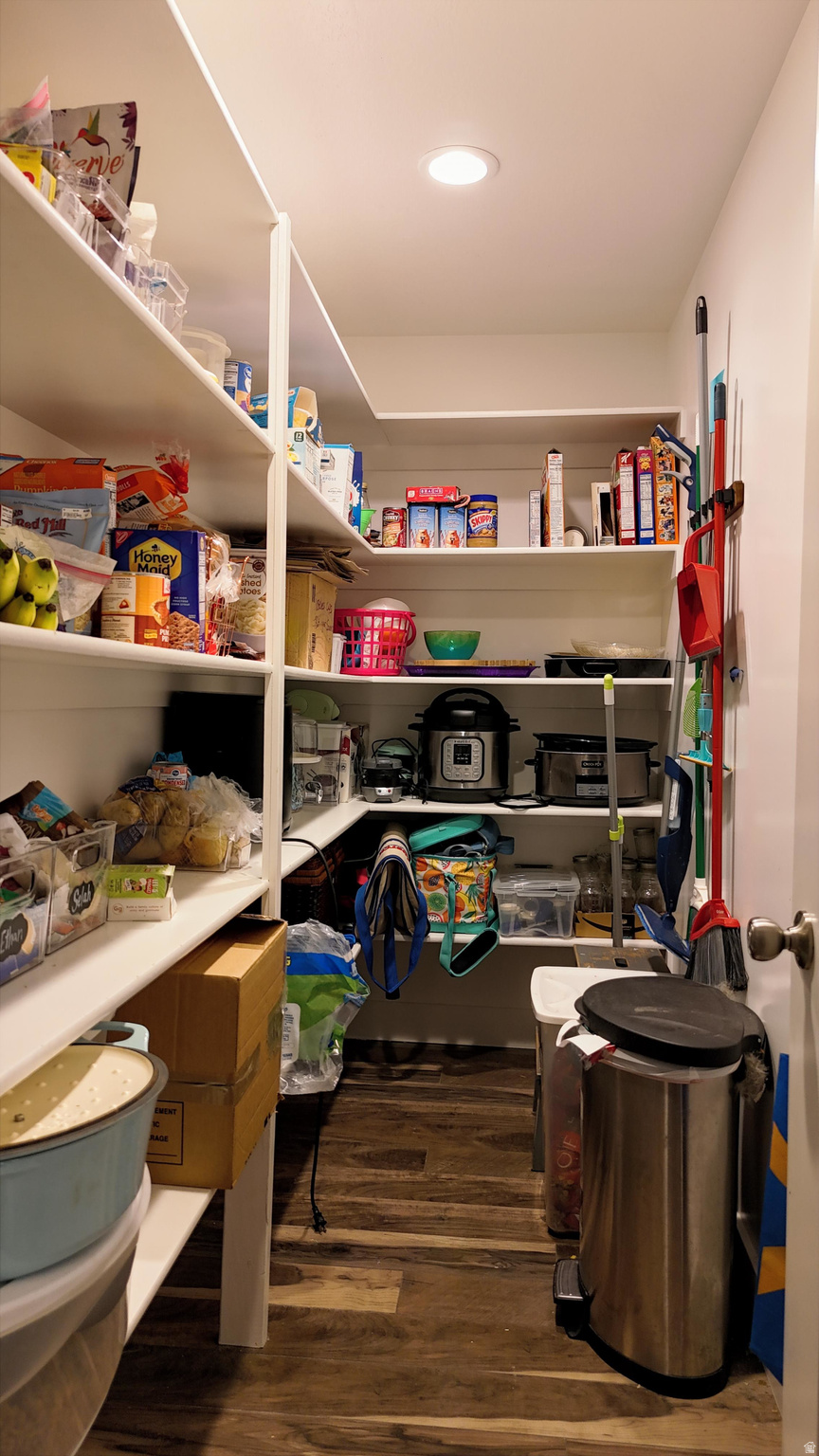 FREMONT ESTATES - Residential