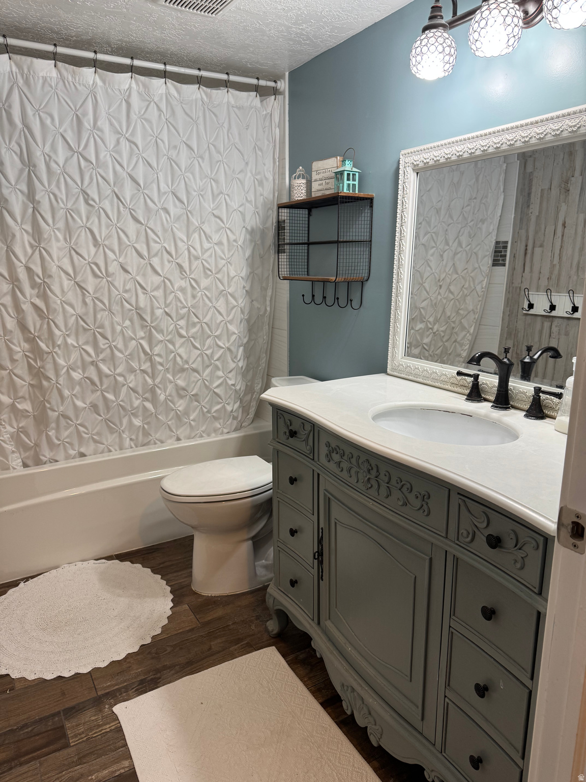 FREMONT ESTATES - Residential