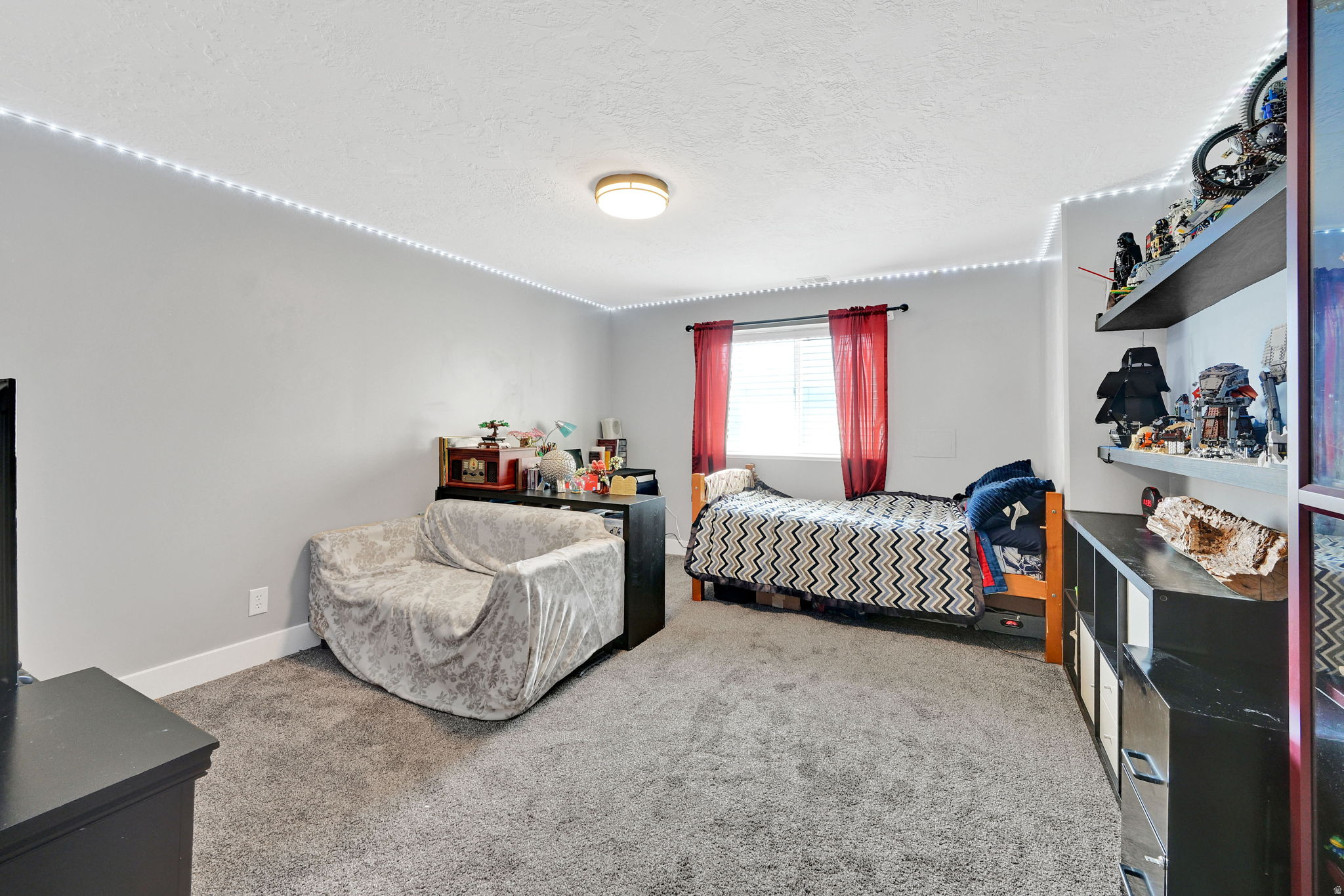 FREMONT ESTATES - Residential