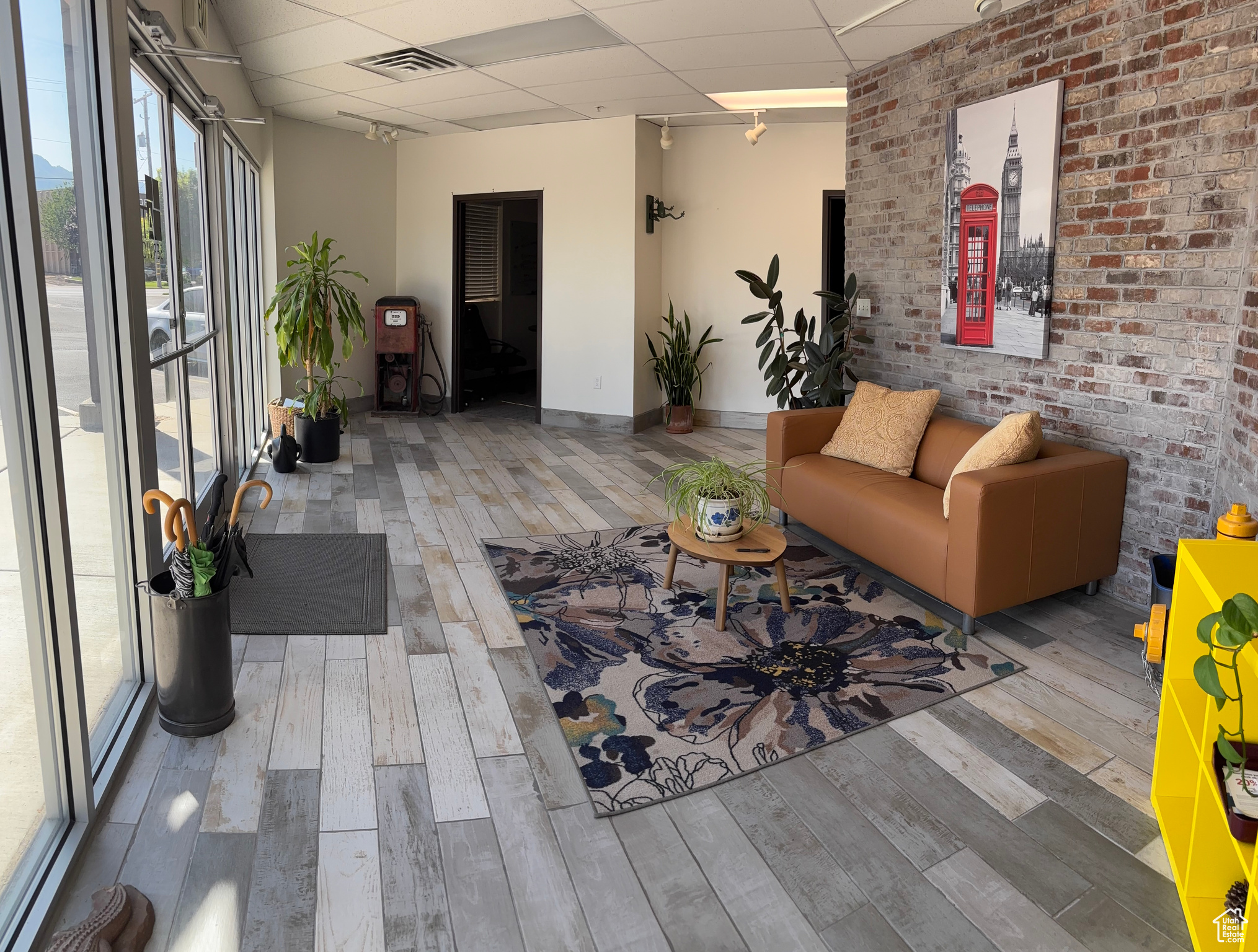 MAIN STREET CONDOMINIUM PROJECT - Commercial Lease