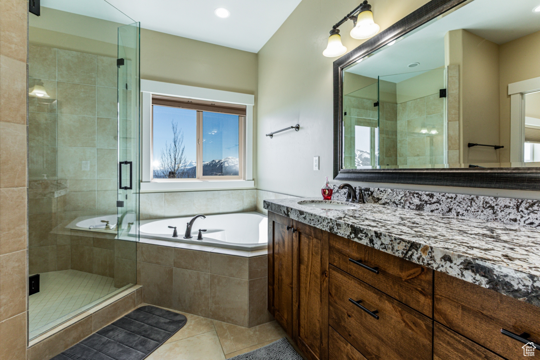 RUSTLER - Residential Lease