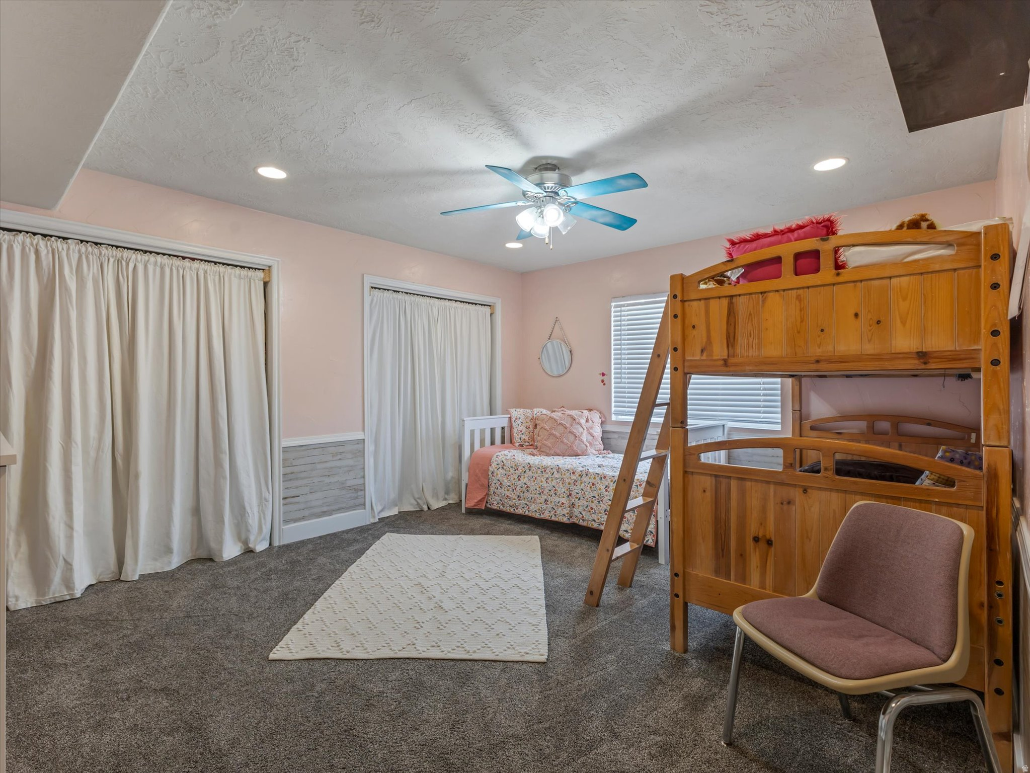 WESTERN SPRINGS - Residential