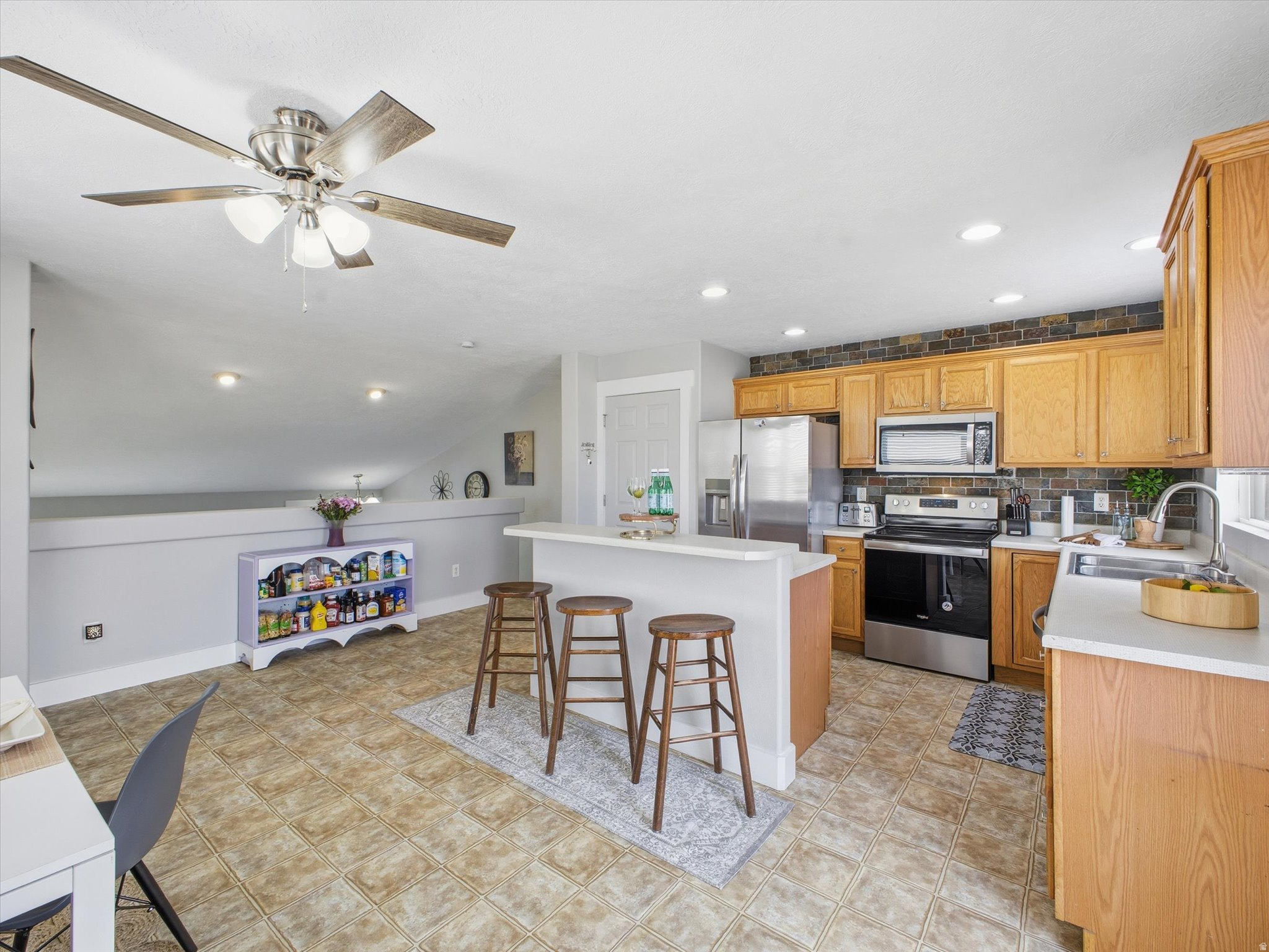 WESTERN SPRINGS - Residential