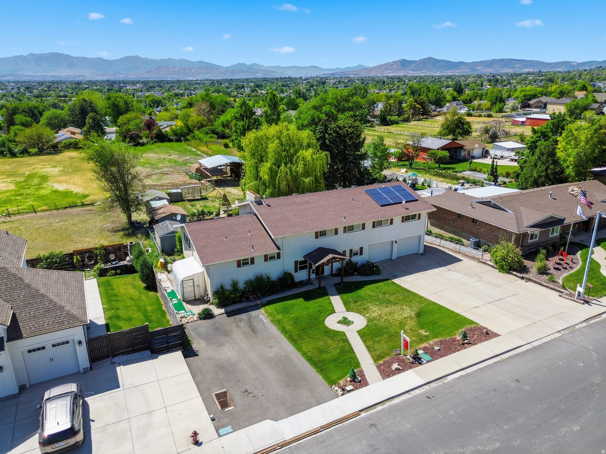 SUMNER ACRES - Residential