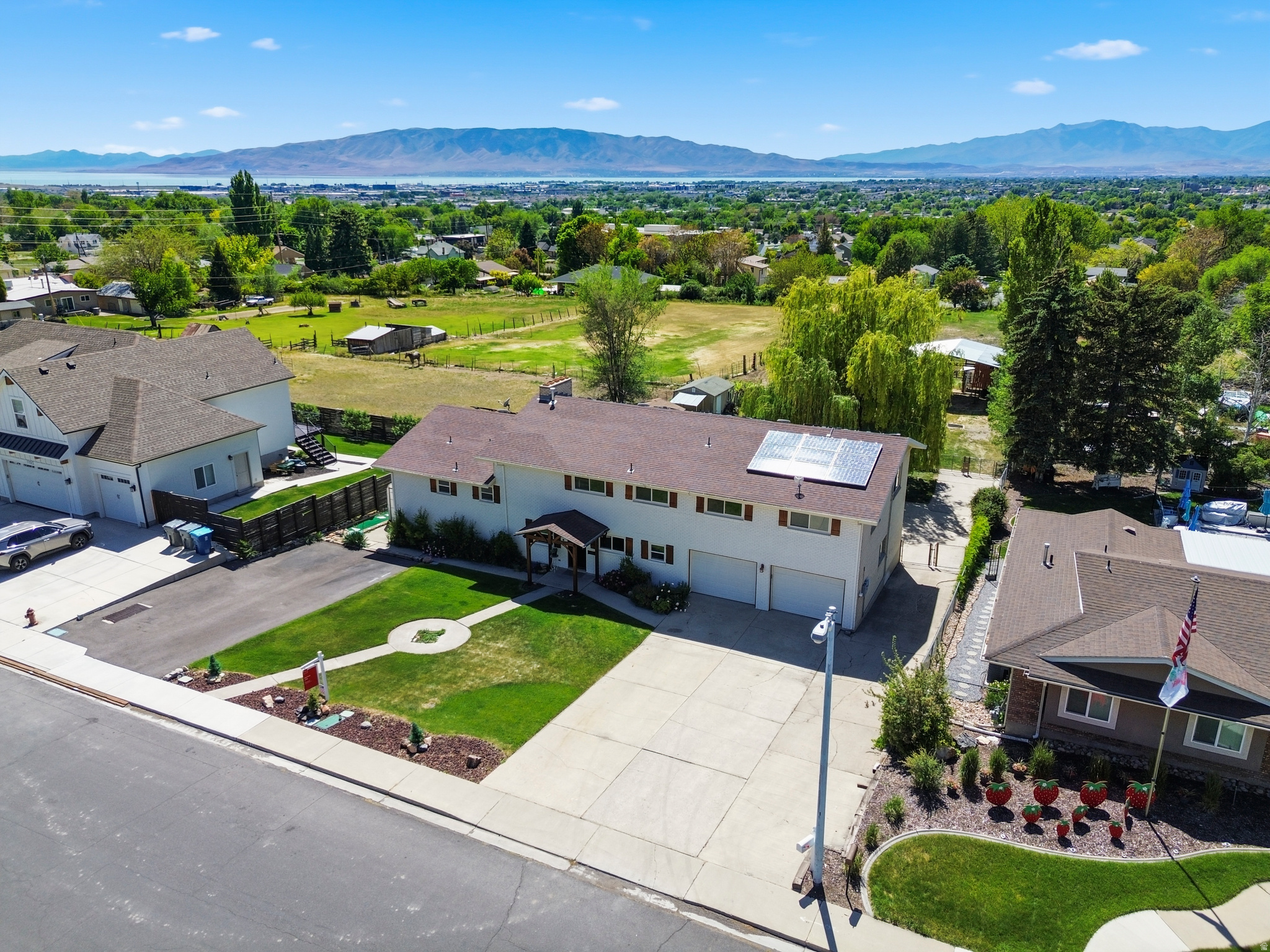 SUMNER ACRES - Residential