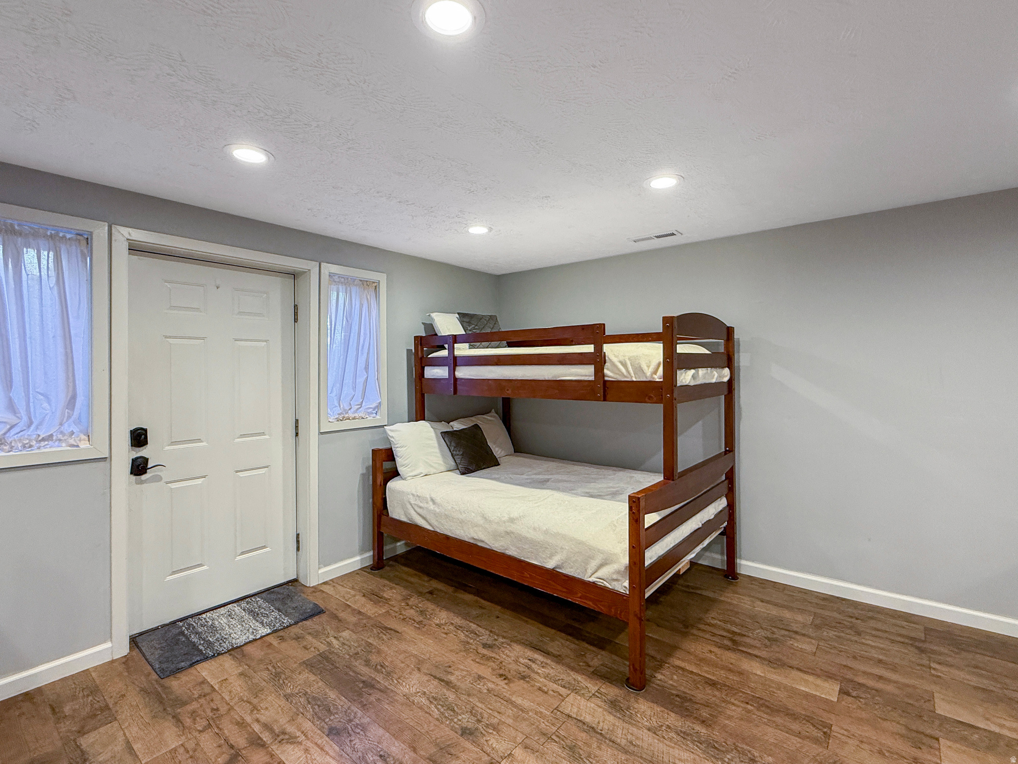 NORTH HAMPTON - Residential