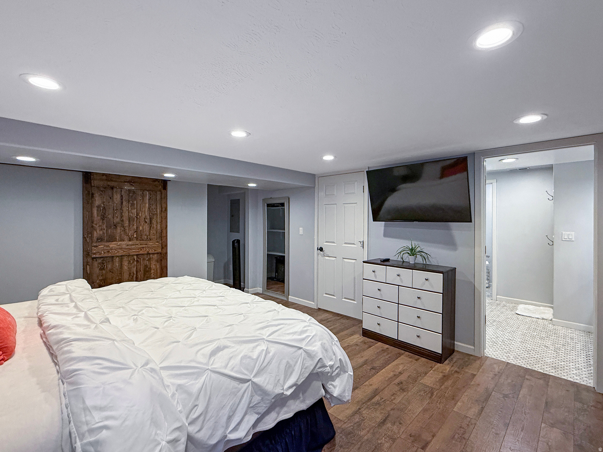 NORTH HAMPTON - Residential
