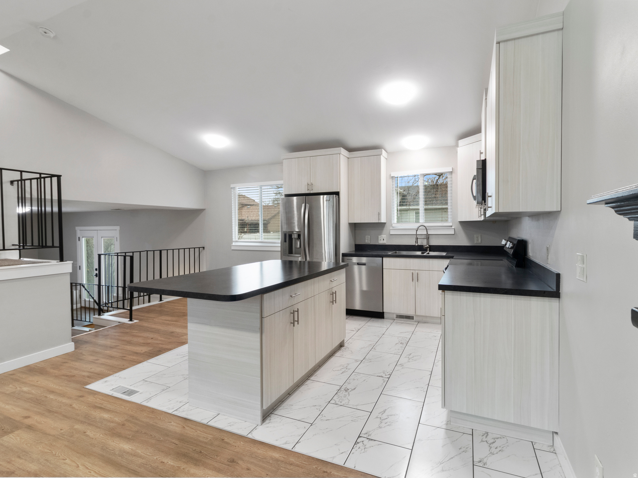 MISTY HILLS - Residential