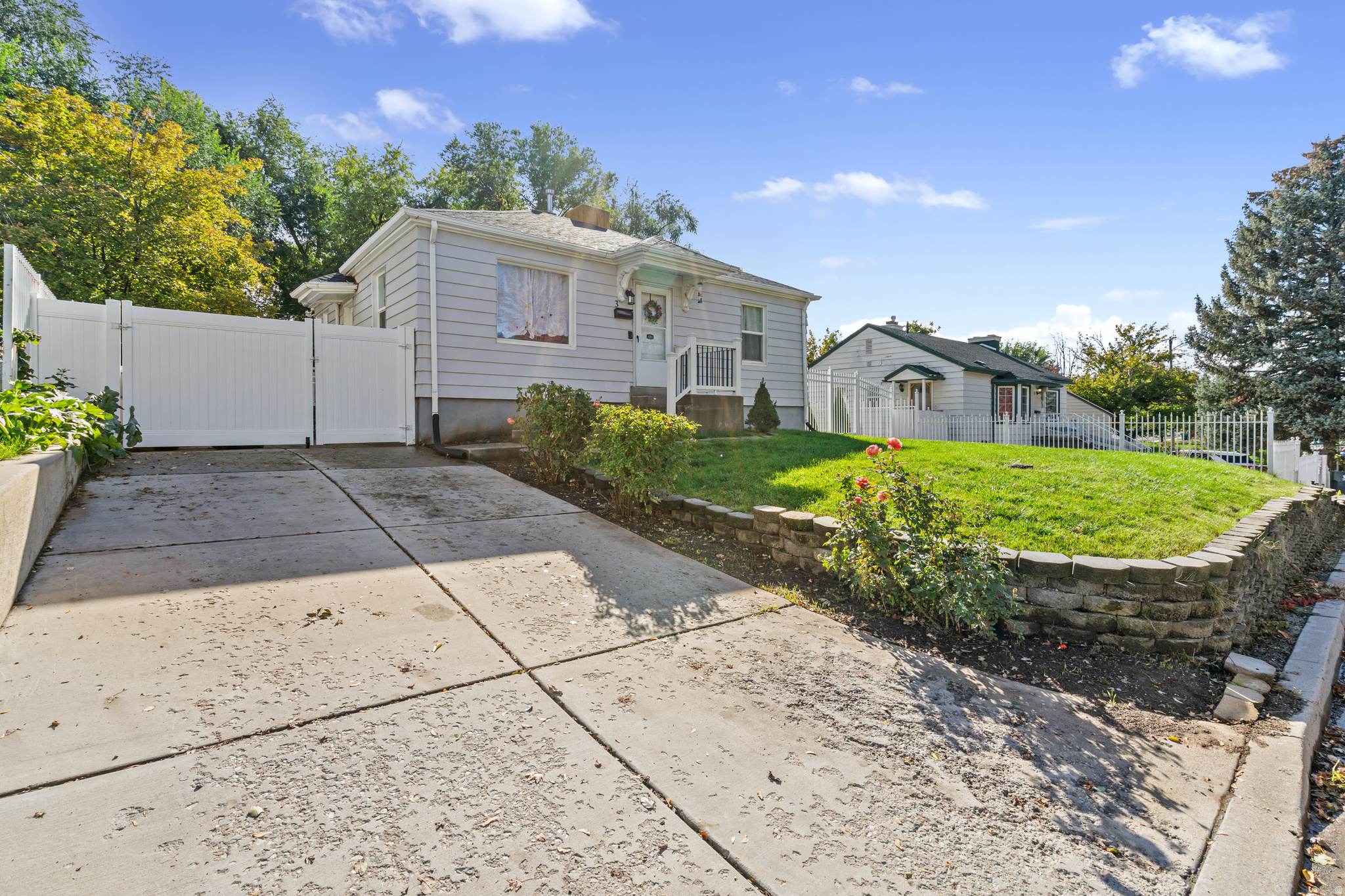 CLUB HEIGHTS - Residential