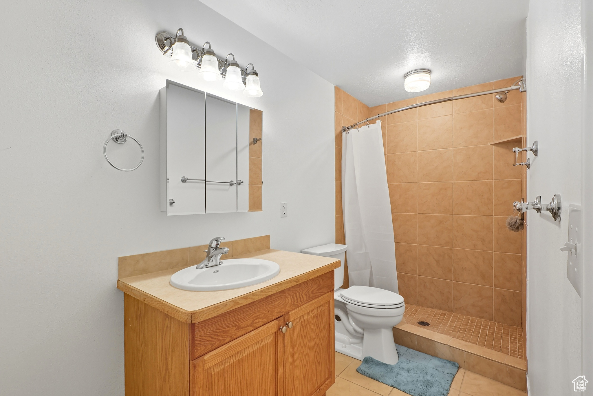 OAKWOOD ESTATES - Residential