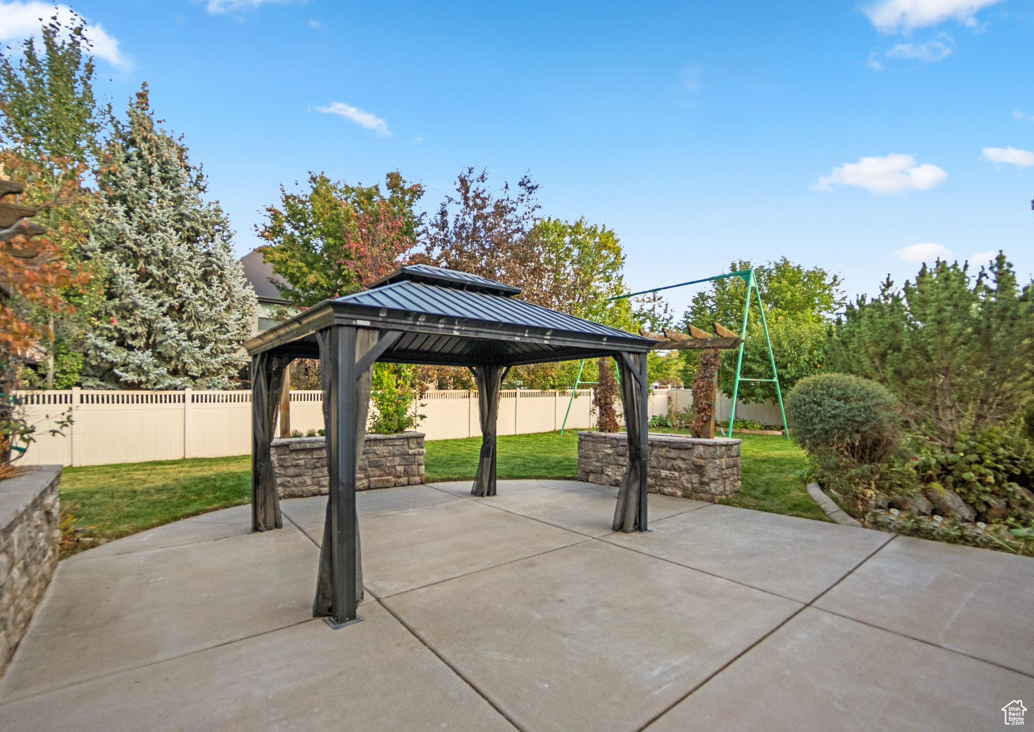 HEALEY HEIGHTS - Residential